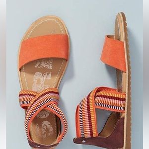 Sorel flat sandals with elastic ankle band
